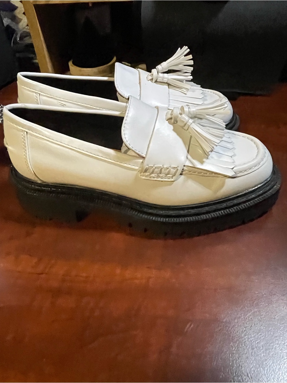 NWOT H&M Women’s Sz 7.5 Chunky Lug Sole Tassel Kiltie Loafers